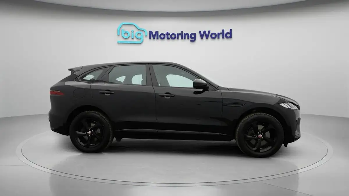 2022-jaguar-f-pace-20-d200-r-dynamic-s-big-8