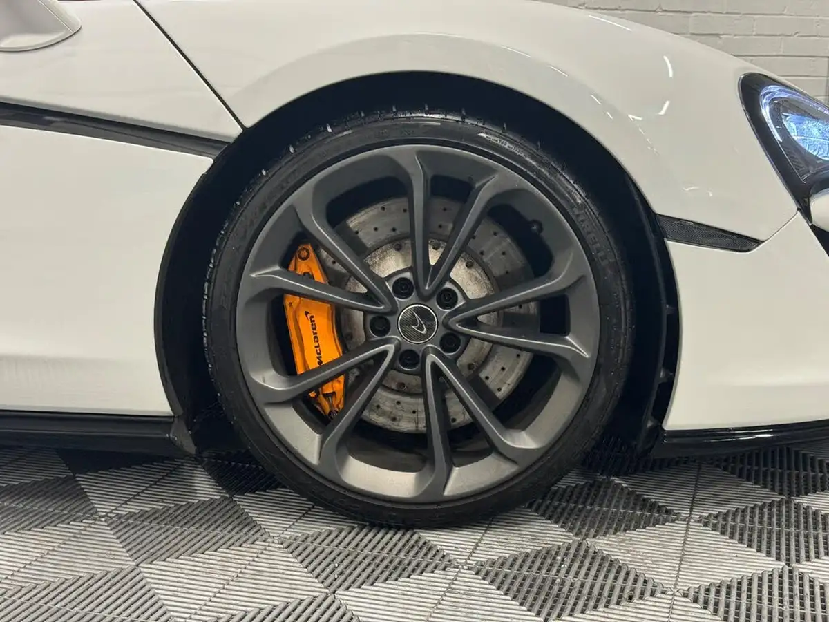2020-mclaren-540c-38-big-7