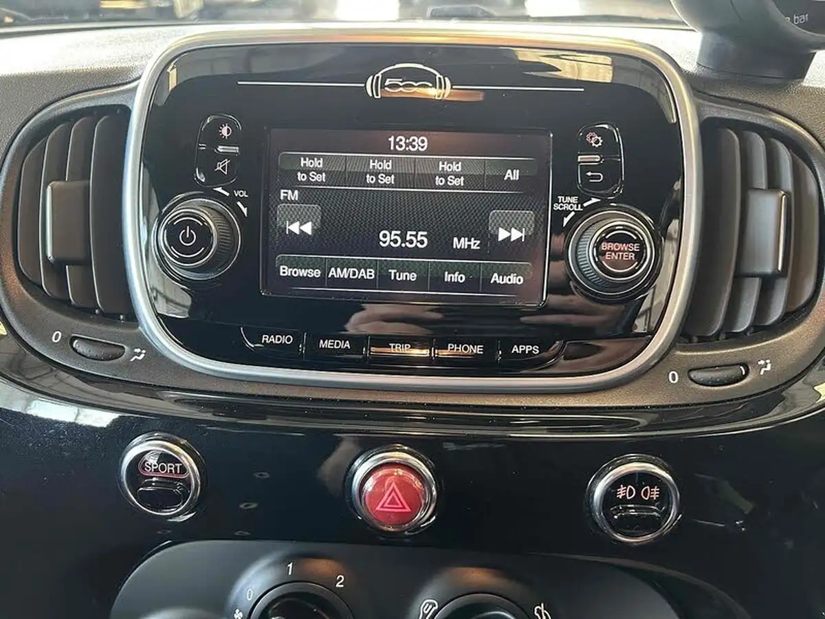 2018-abarth-595-14-tjet-big-12