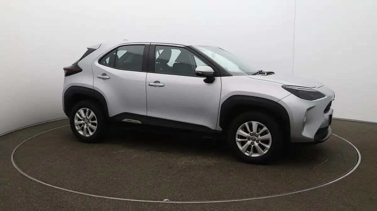 2022-toyota-yaris-cross-15-vvt-i-icon-big-38