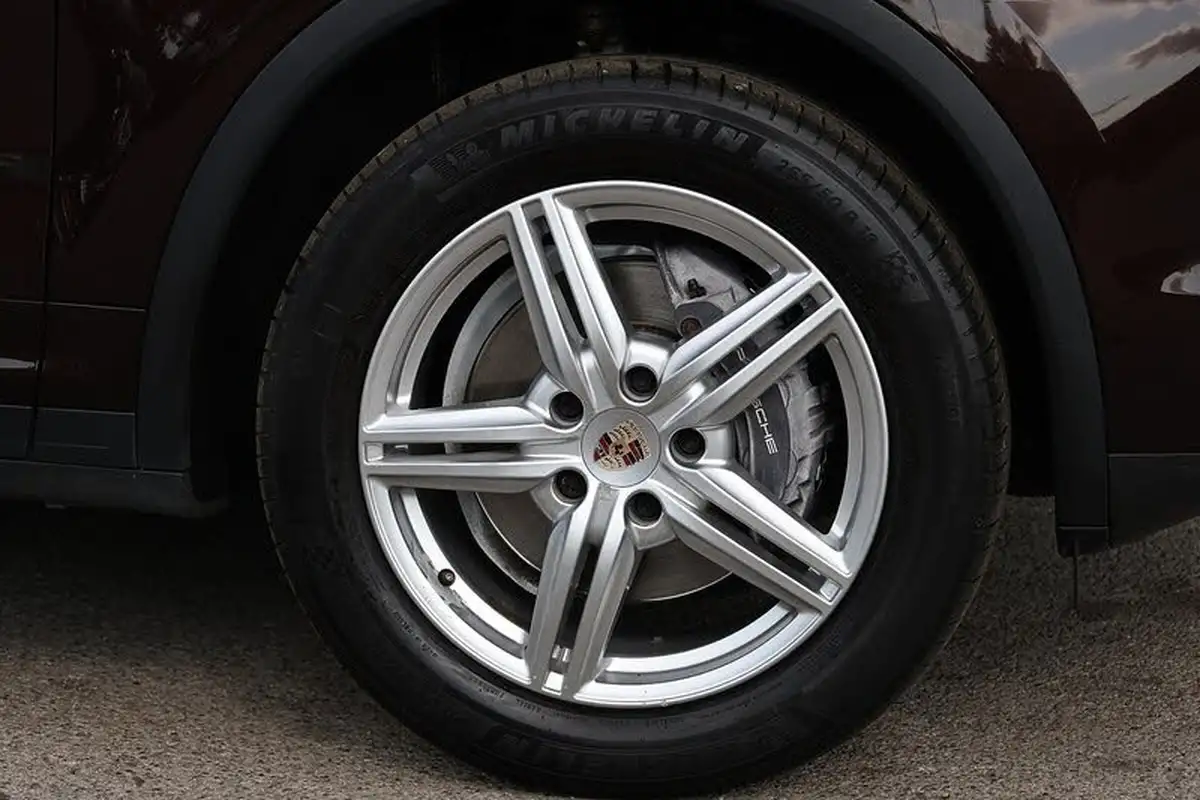 2014-porsche-cayenne-30td-platinum-edition-big-44