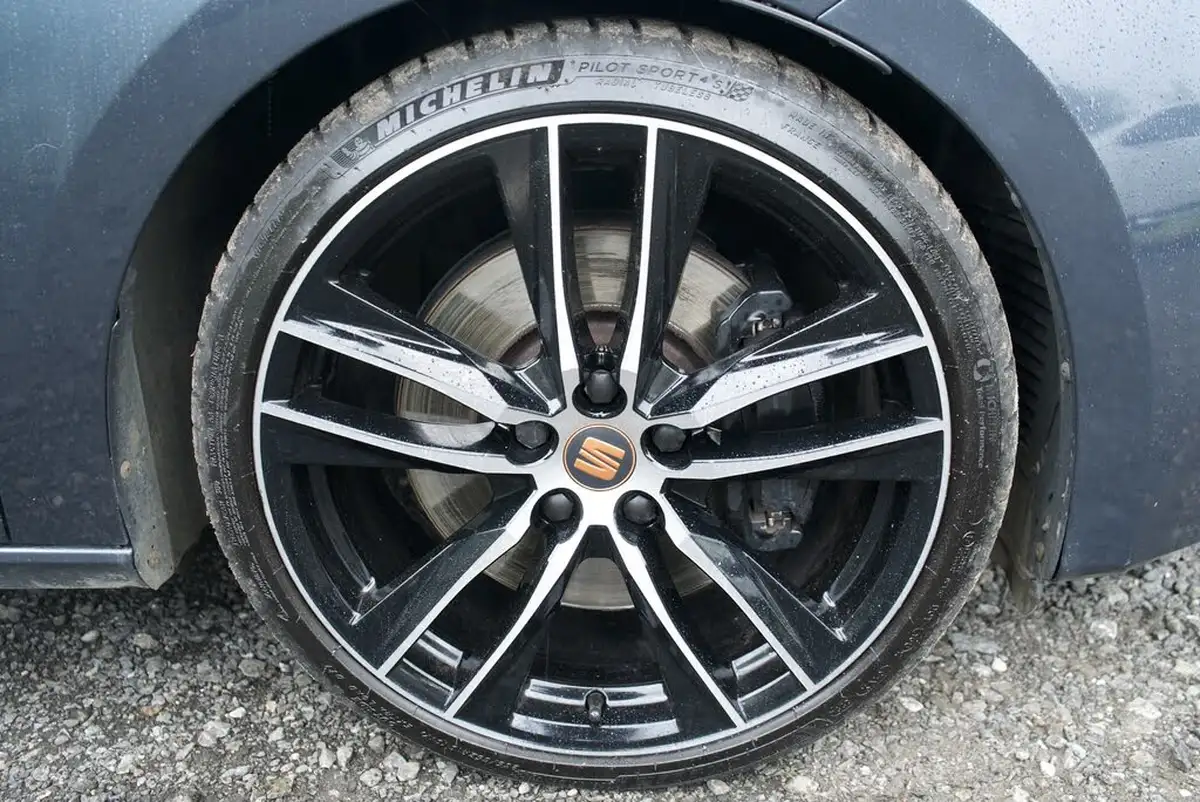 2019-seat-leon-20-tsi-cupra-lux-ss-big-45