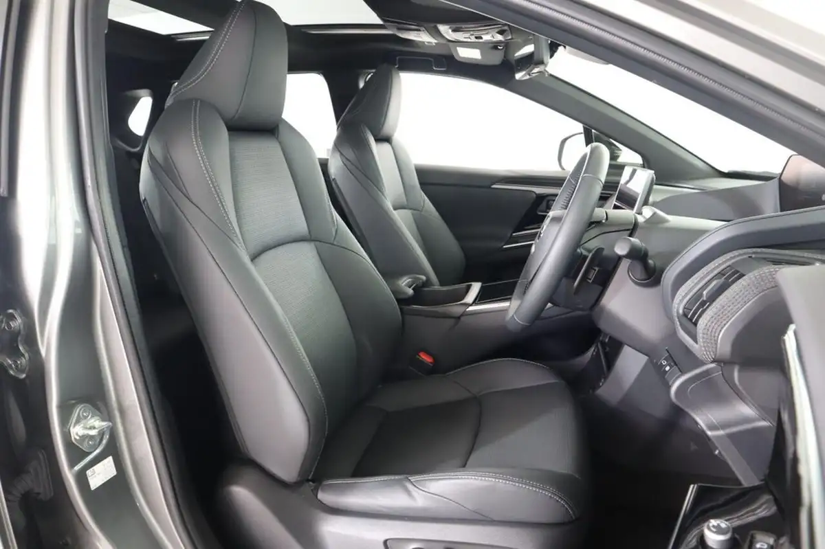 2023-subaru-solterra-e-touring-big-13