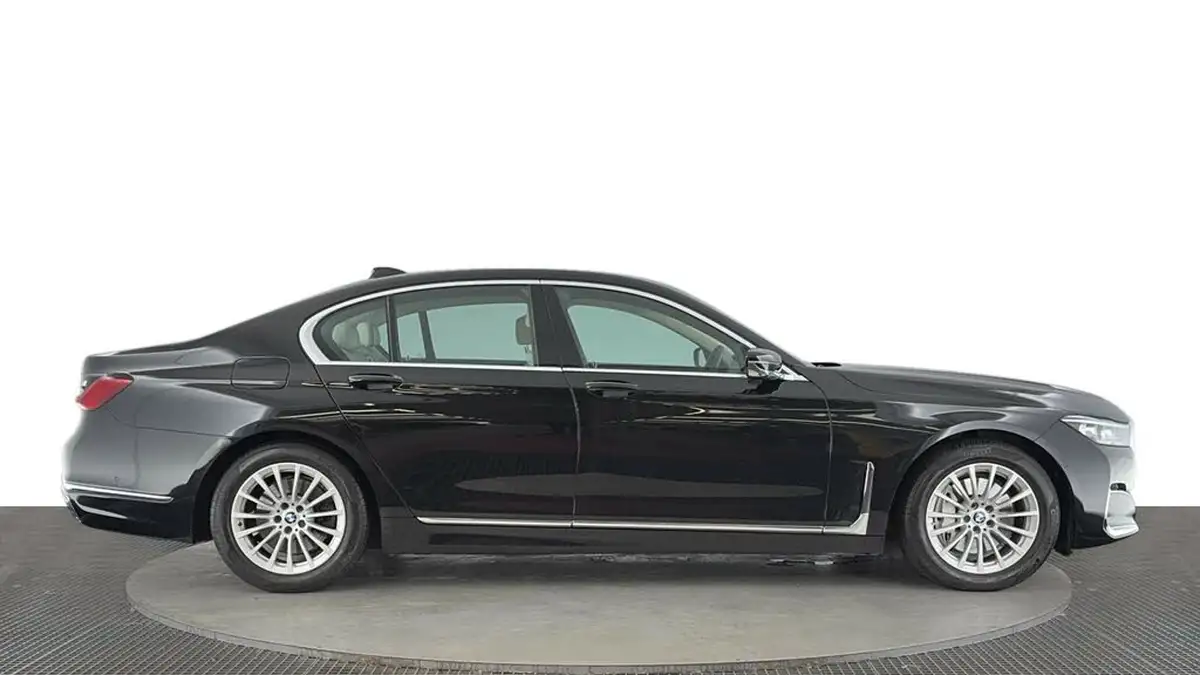2021-bmw-7-series-30td-730d-big-2