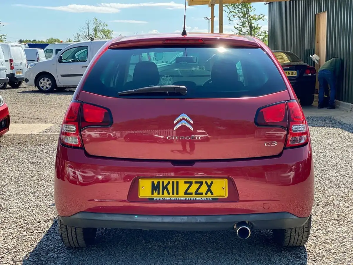2011-citroen-c3-14-vtr-16v-95ps-1397cc-big-21