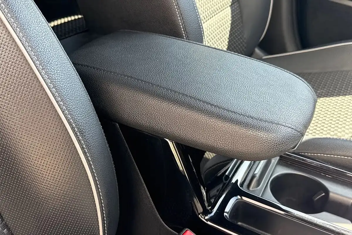 2021-kia-ceed-15-t-gdi-3-hatchback-dct-big-38