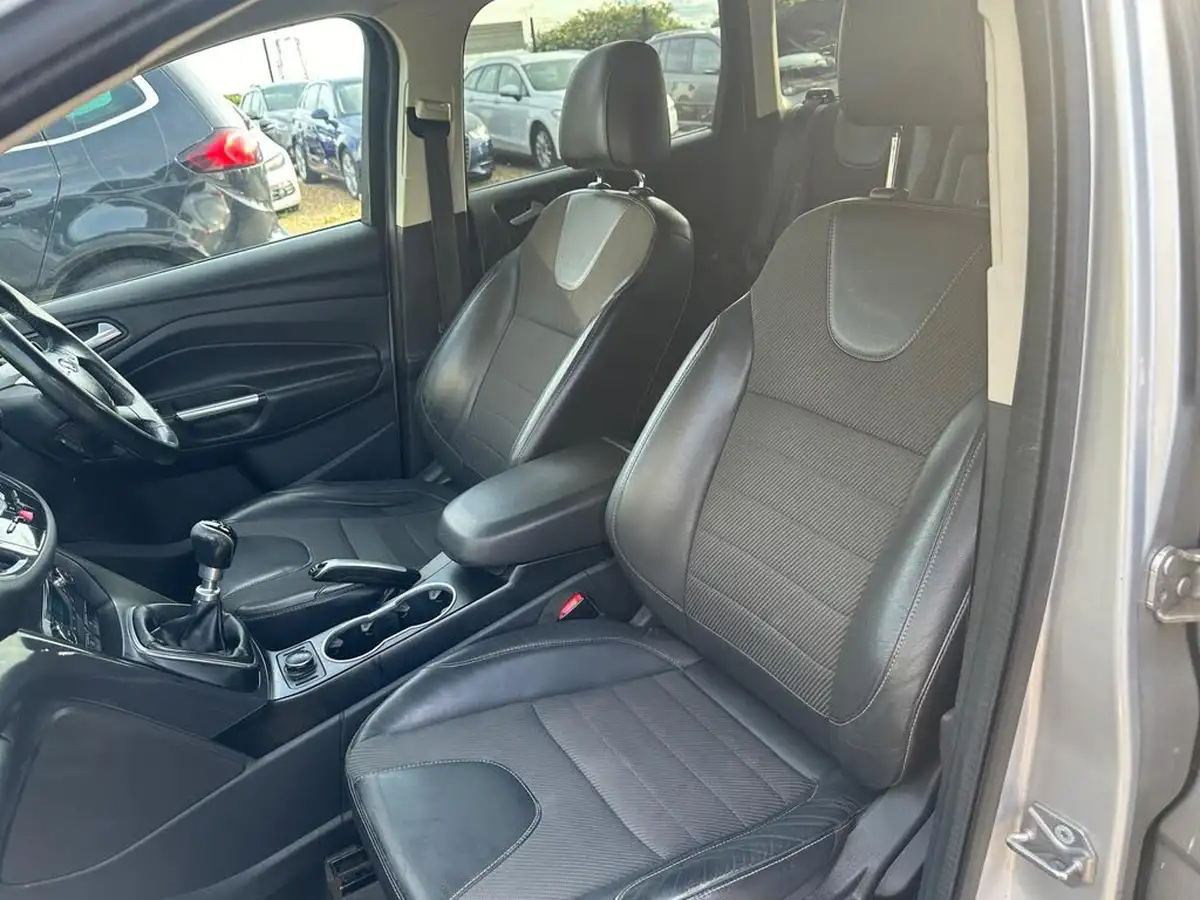2015-ford-kuga-20tdci-titanium-150ps-big-36