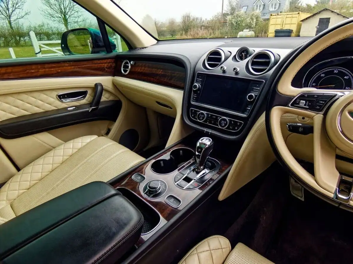 2017-bentley-bentayga-40-diesel-big-30