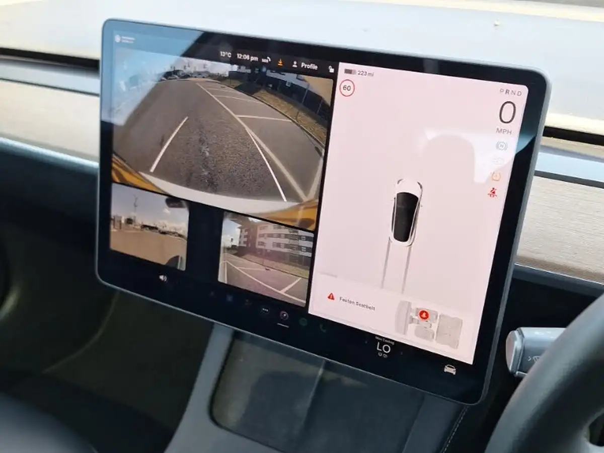 2020-tesla-model-3-e-long-range-big-18