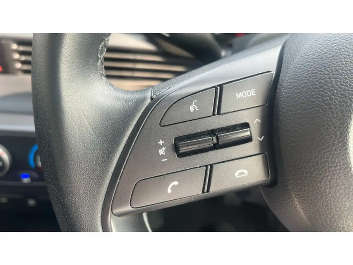 2022-hyundai-i20-10-t-gdi-se-connect-eclutch-imt-big-23