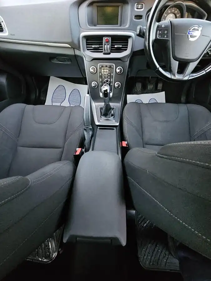 2015-volvo-v40-16td-d2-es-big-31