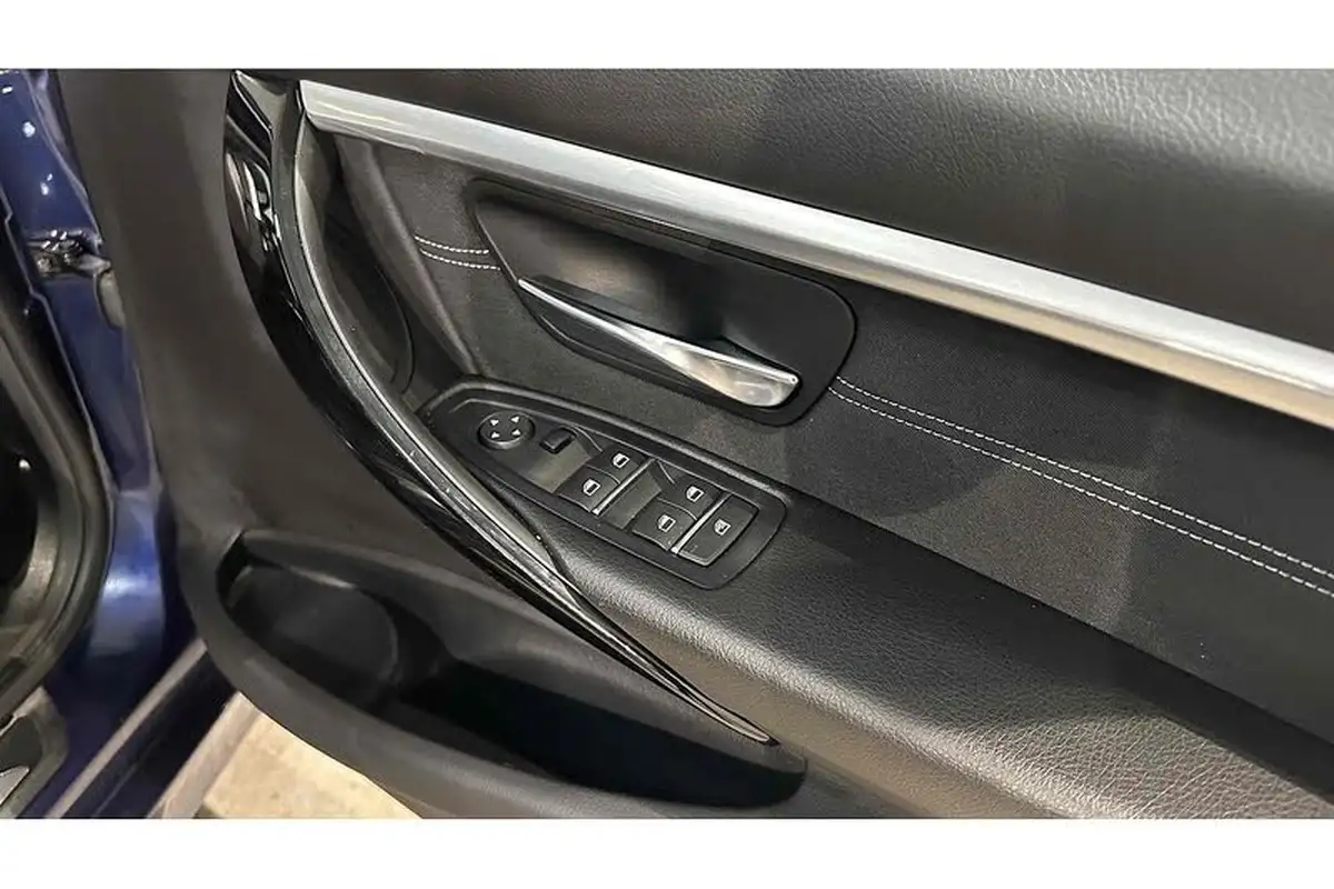 2018-bmw-3-series-20-320i-sport-saloon-4d-auto-big-24