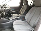 2023-peugeot-208-12-puretech-allure-premium-100ps-small-4
