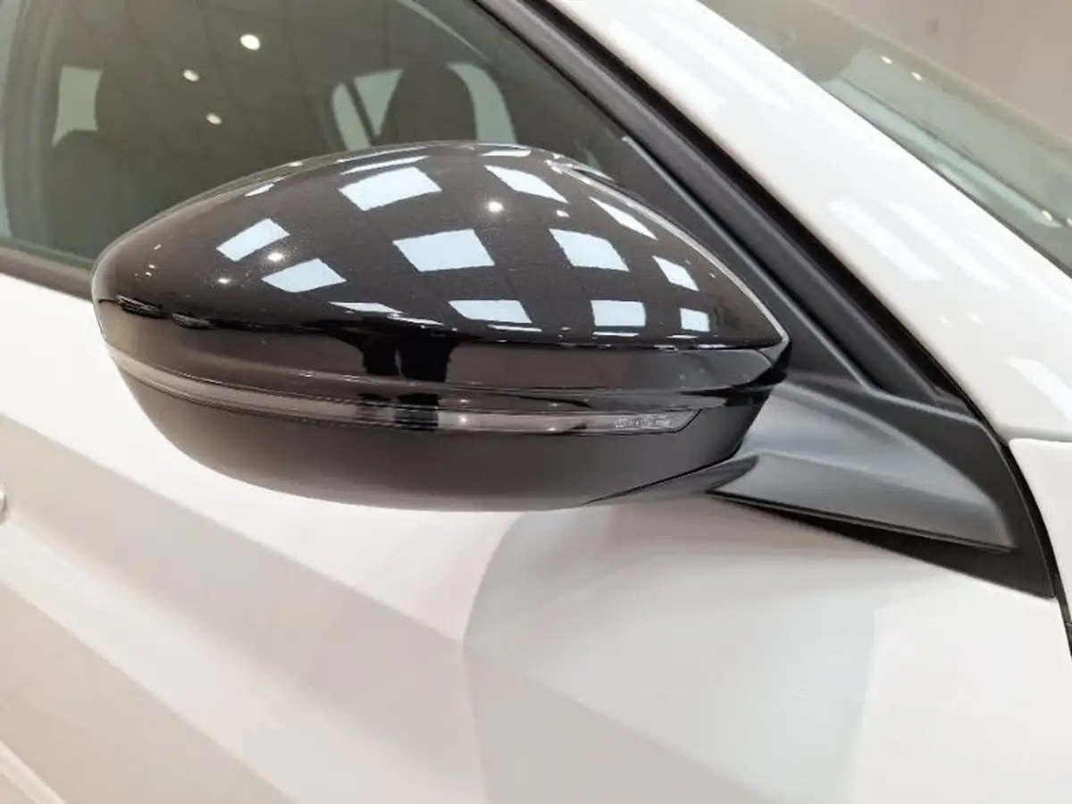 2023-peugeot-208-12-puretech-allure-premium-100ps-big-17