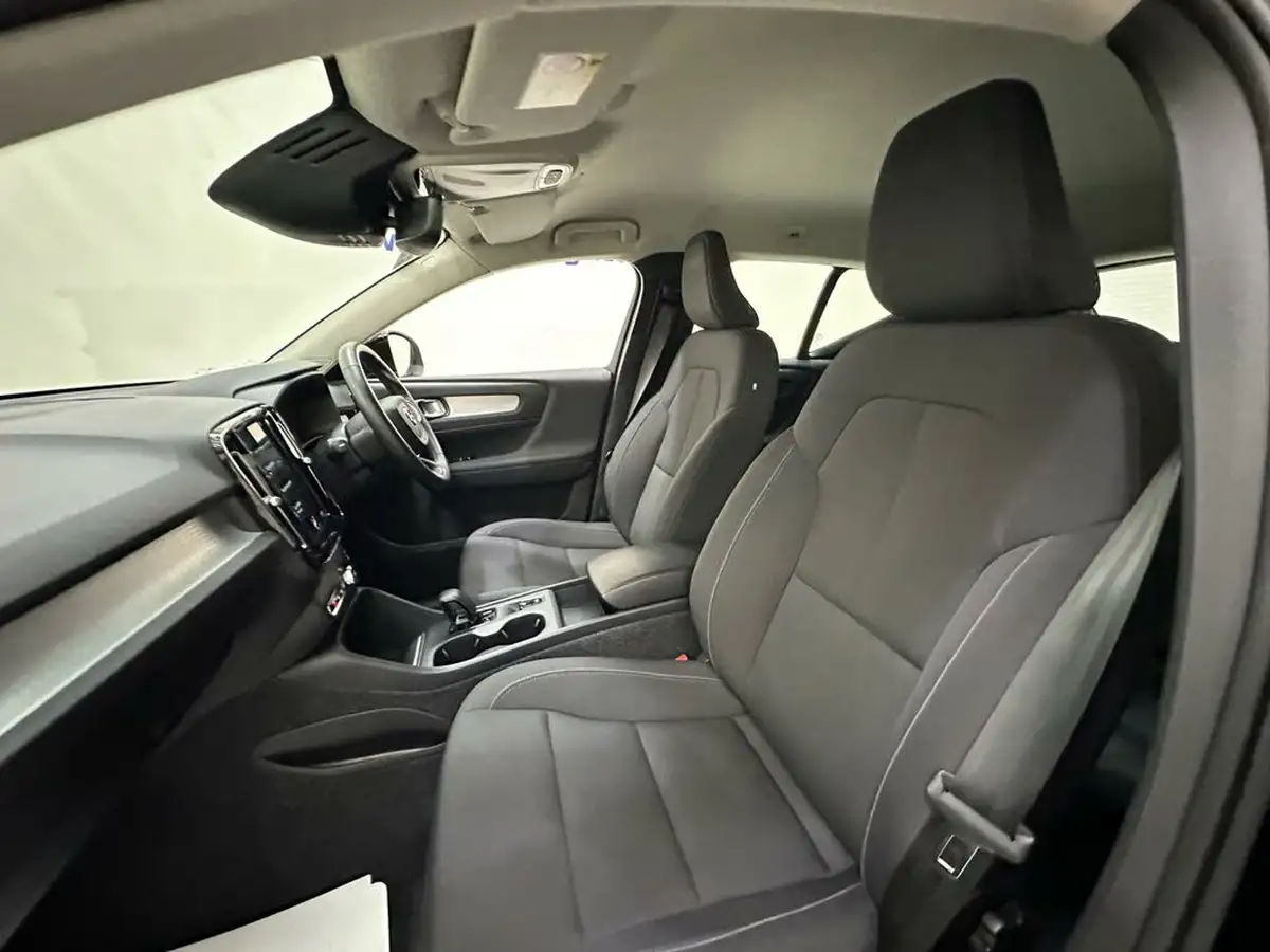 2021-volvo-xc40-15-t4-inscription-expression-big-23