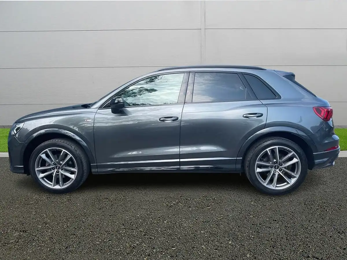 2021-audi-q3-15-35-tfsi-black-edition-codcomfort-sound-pack-station-wagon-big-3