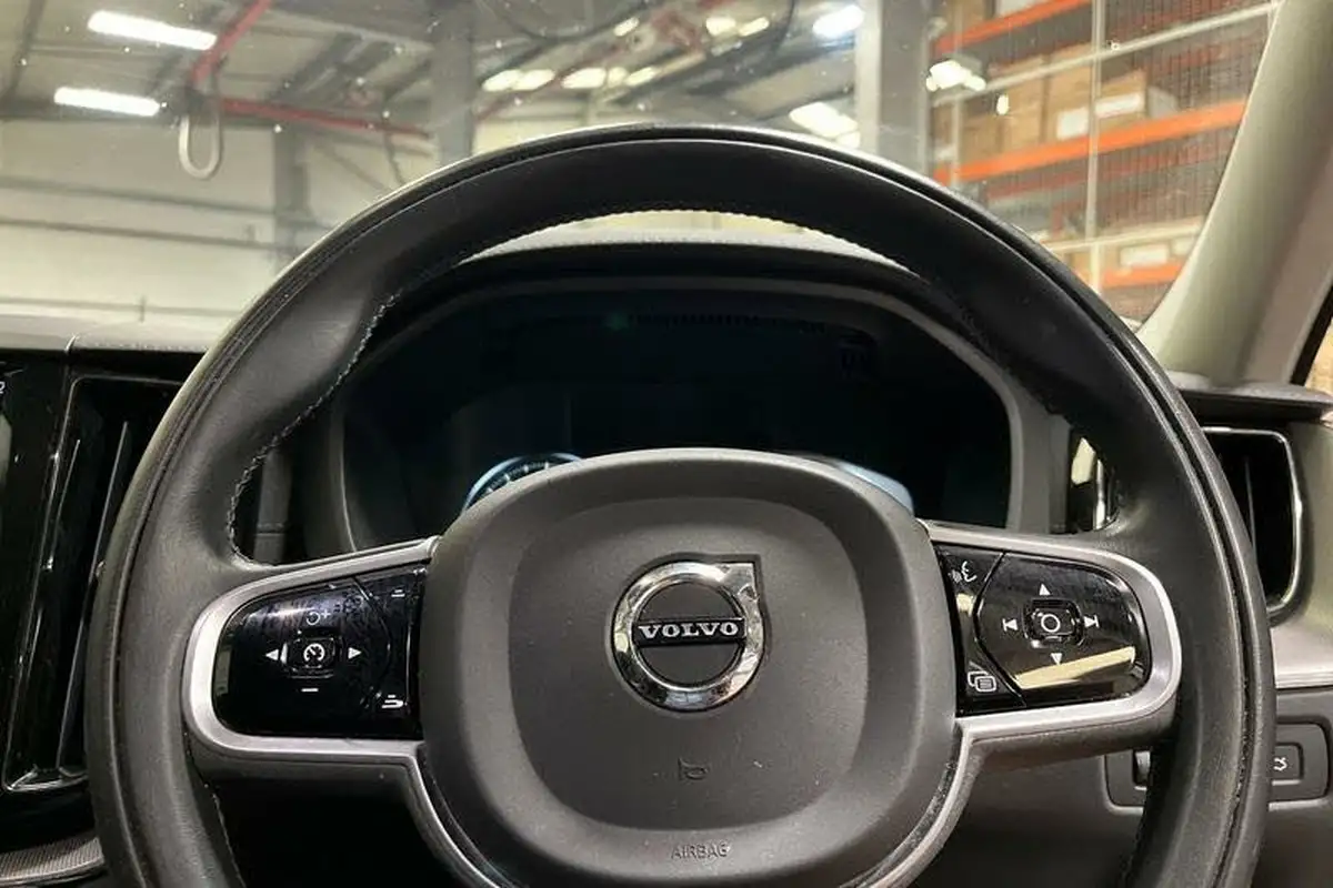 2019-volvo-xc60-20td-d4-inscription-pro-geartronic-big-11