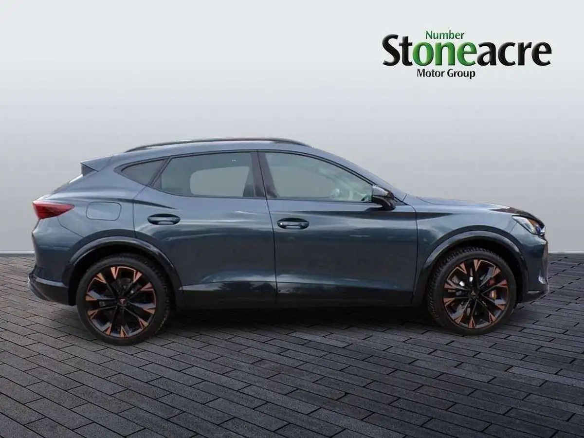 2024-cupra-formentor-15-e-hybrid-vz-first-edition-big-3