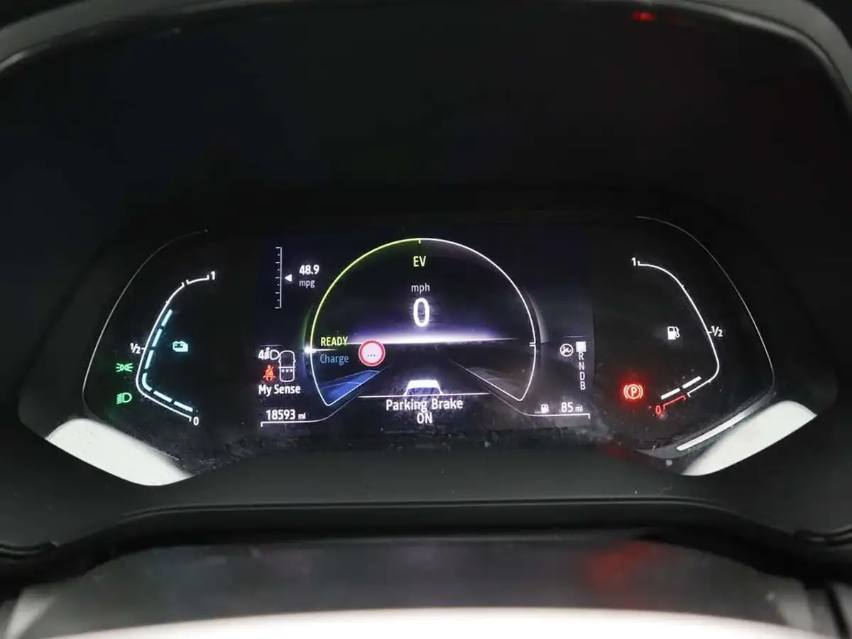 2023-renault-captur-16-techno-145ps-full-big-16