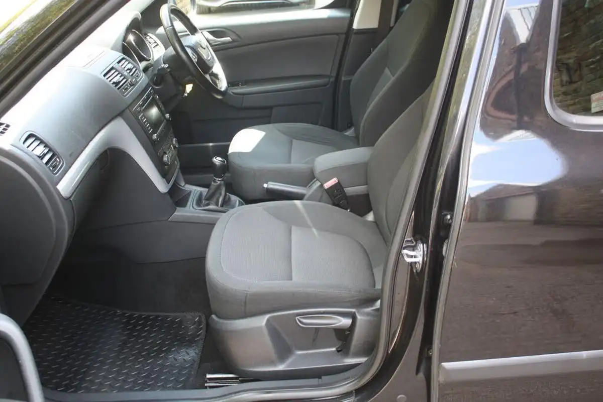 2012-skoda-yeti-20td-se-112ps-big-9