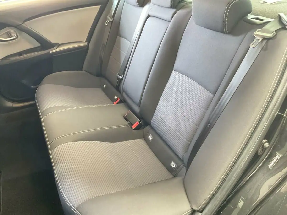 2017-toyota-avensis-18-v-matic-business-edition-saloon-4d-big-30