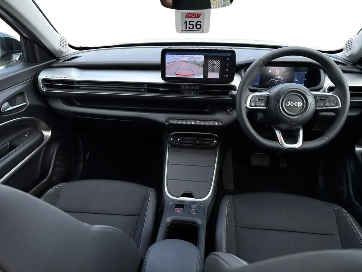 2024-jeep-avenger-e-summit-big-9