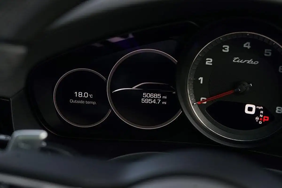 2019-porsche-cayenne-40-v8-turbo-coupe-big-40