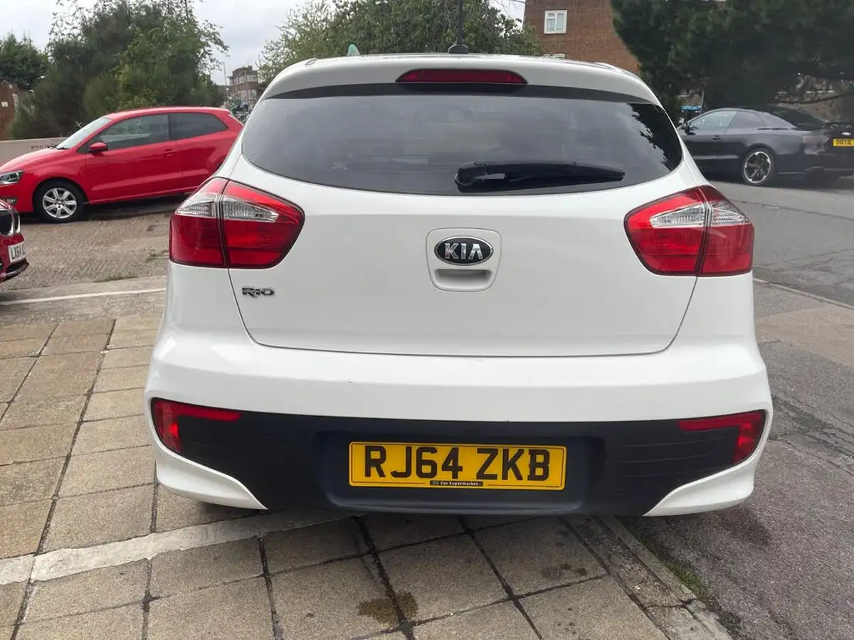2015-kia-rio-125-1-air-big-7