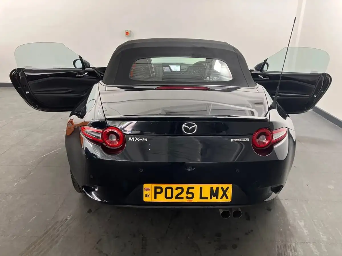 2025-mazda-mx-5-20-homura-roadster-big-27