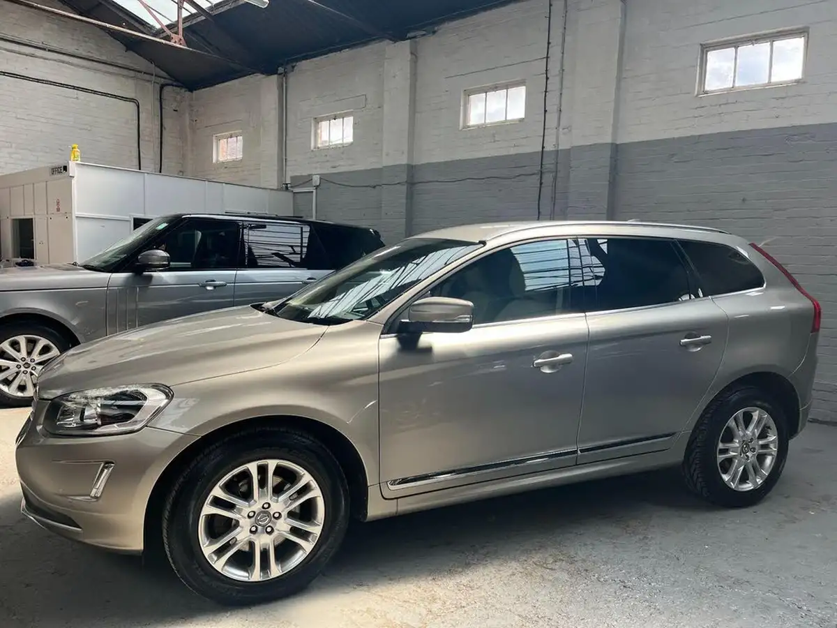 2013-volvo-xc60-24td-d5-se-lux-215bhp-nav-geartronic-big-9