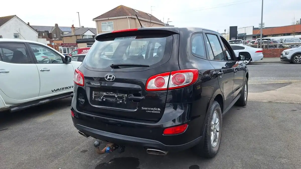 2010-hyundai-santa-fe-22td-style-7st-auto-big-3