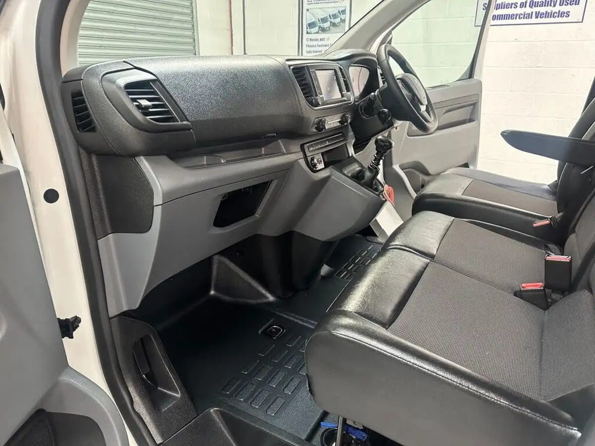 2019-peugeot-expert-20-bluehdi-professional-standard-1400-20-bluehdi-eu6dt-crew-big-26