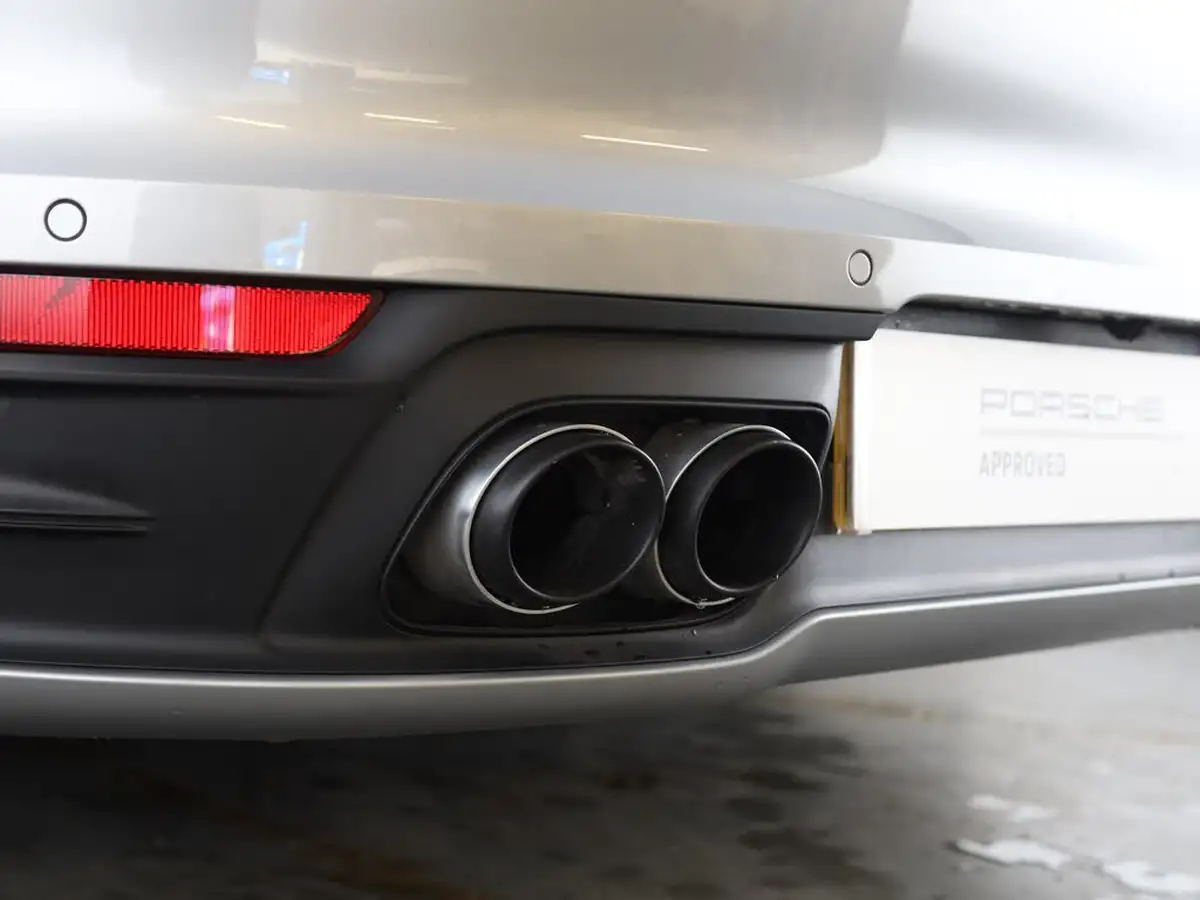 2023-porsche-911-30-targa-4-big-25
