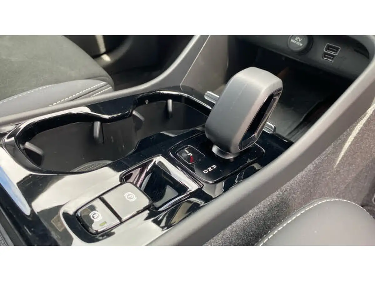 2023-volvo-xc40-15-t5-ultimate-bright-big-13