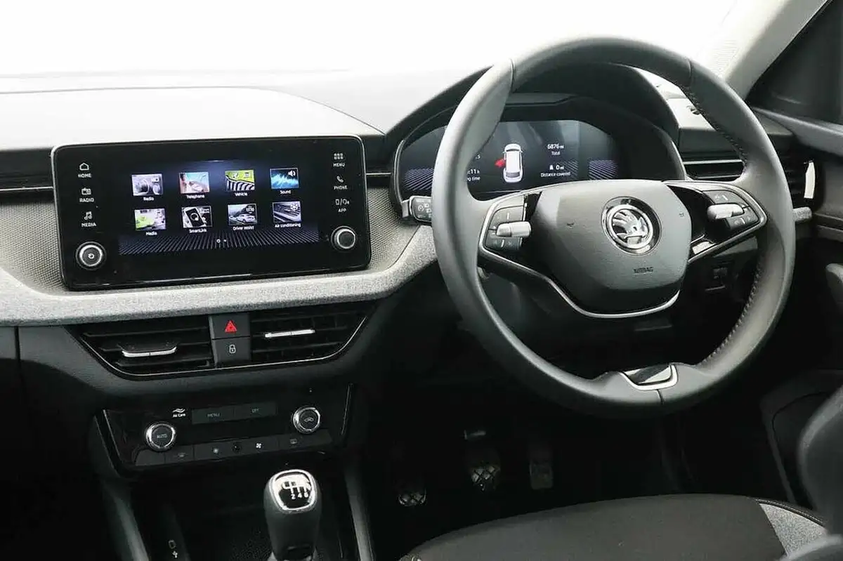 2024-skoda-kamiq-10-tsi-se-116ps-big-1