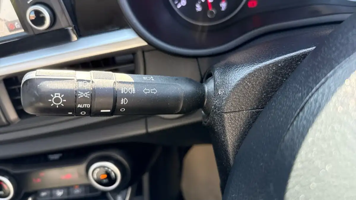 2017-kia-picanto-125-3-big-34