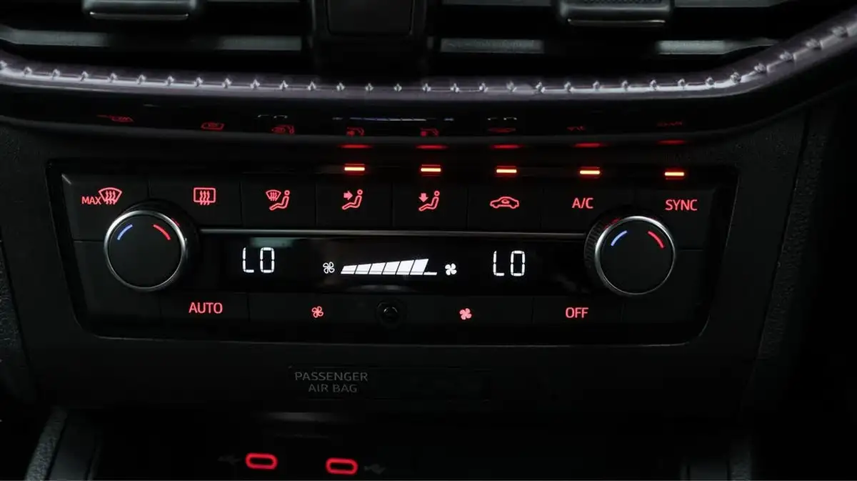 2022-seat-ibiza-10-tsi-xcellence-lux-110ps-big-12