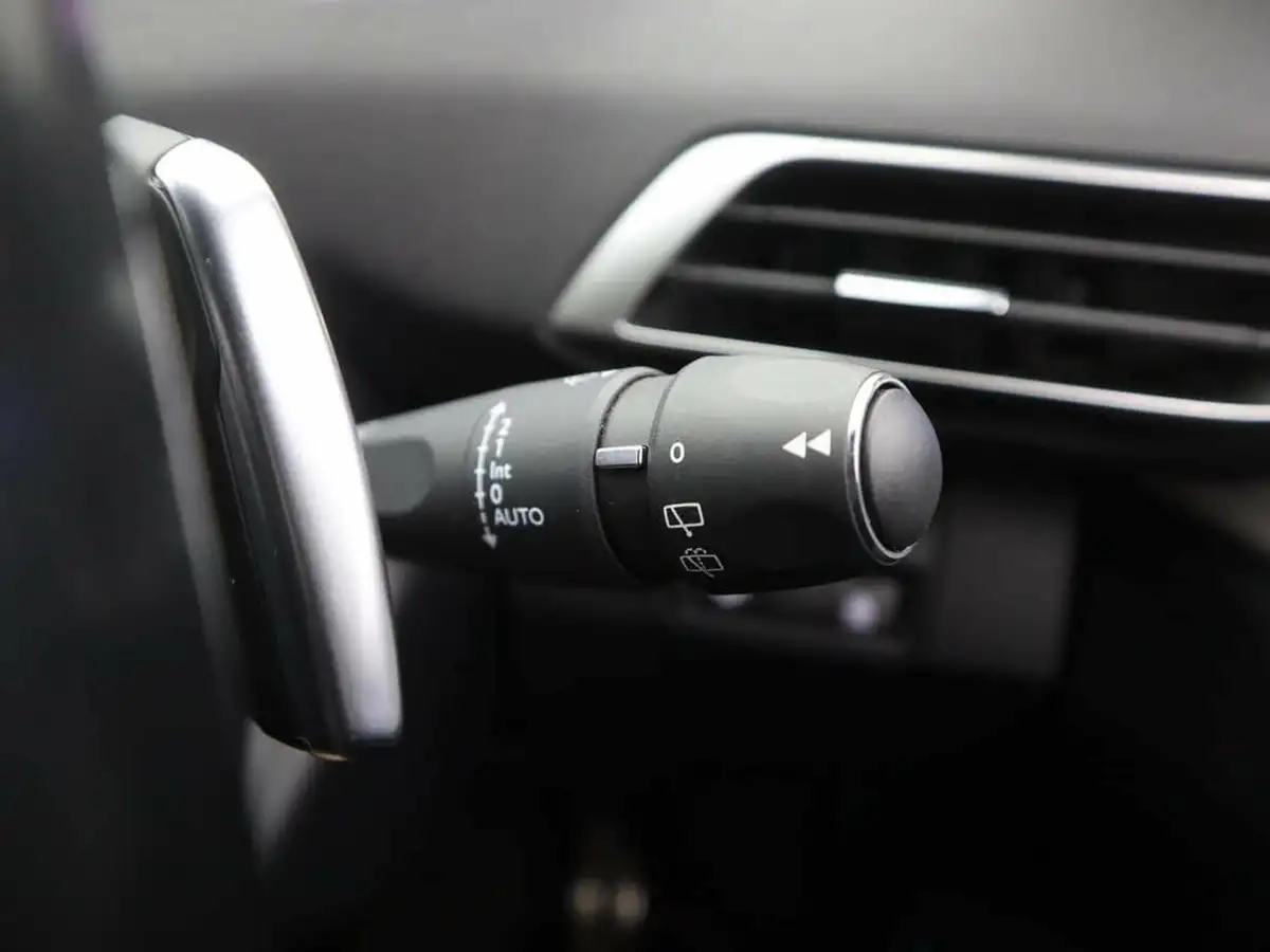 2023-peugeot-5008-suv-15-bluehdi-gt-130ps-eat8-big-26