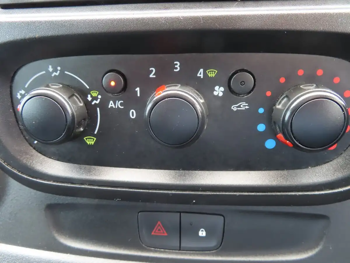 2019-vauxhall-vivaro-16cdti-2900-l1h1-120pseu6c-ss-9-seats-combi-big-50