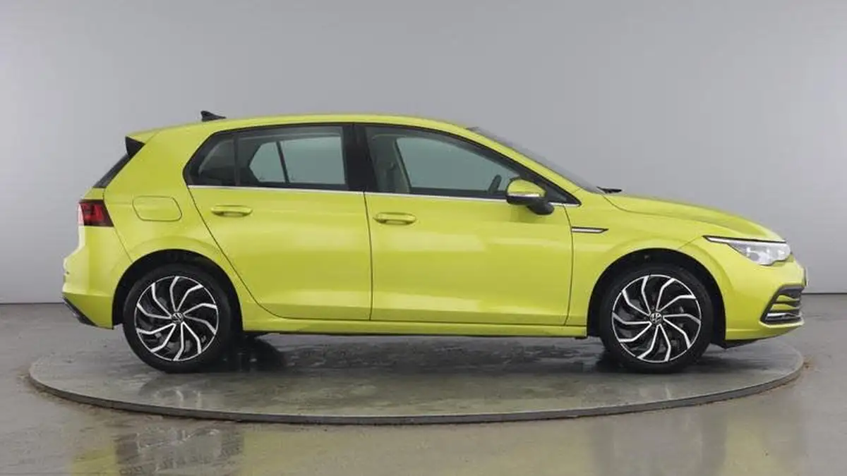 2020-volkswagen-golf-15-tsi-style-150ps-hatchback-big-3