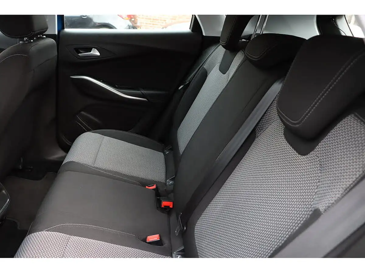 2019-vauxhall-grandland-x-12-se-ss-big-32