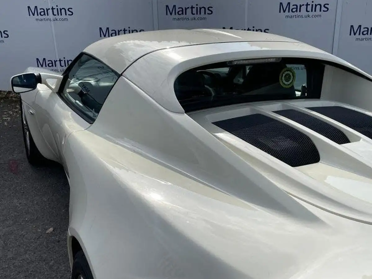 2014-lotus-elise-16-cr-big-41