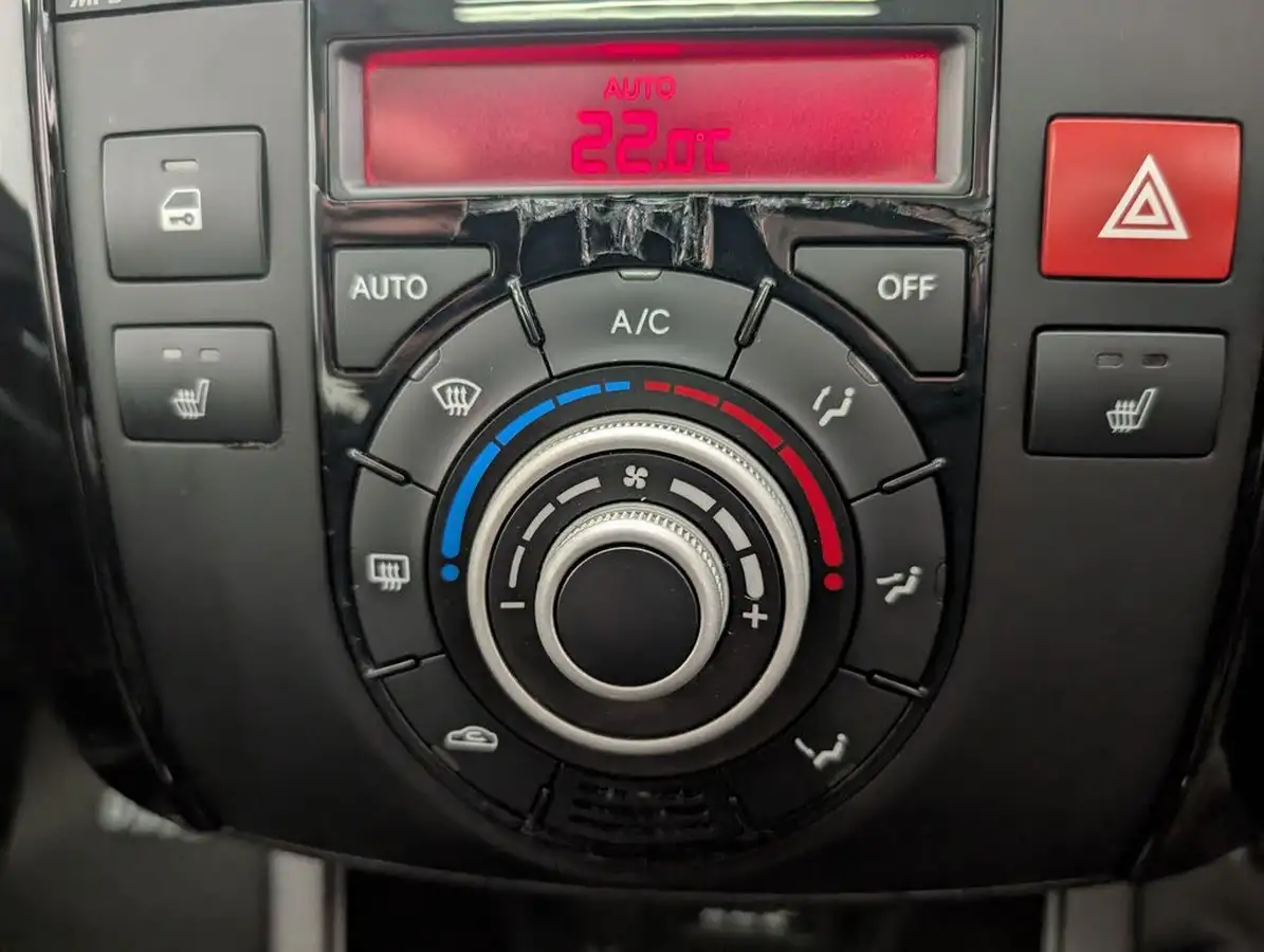 2014-kia-venga-16td-3-sat-nav-big-56