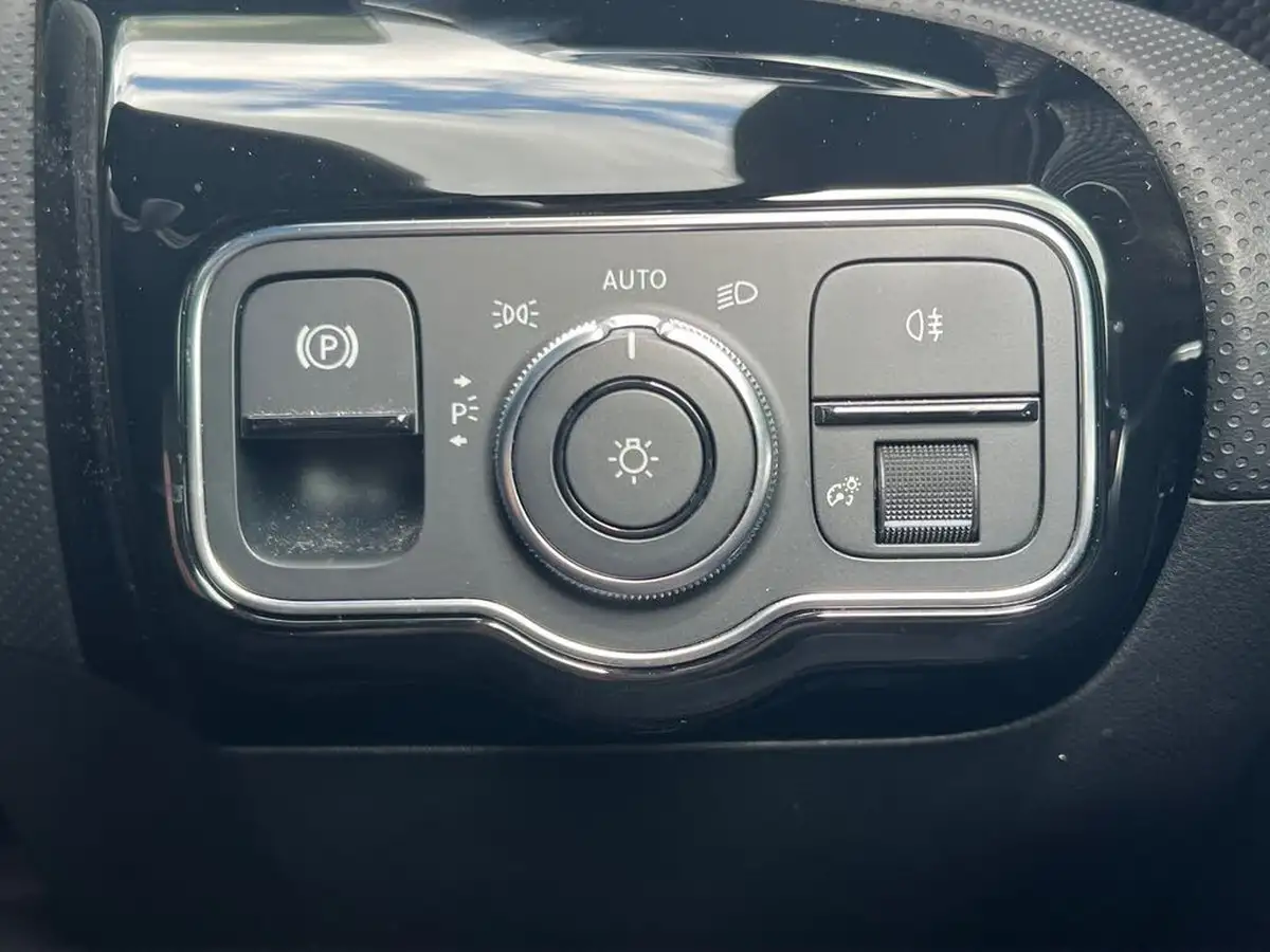 2021-mercedes-benz-a-class-13-a180-sport-executive-hatchback-5d-7g-dct-big-23