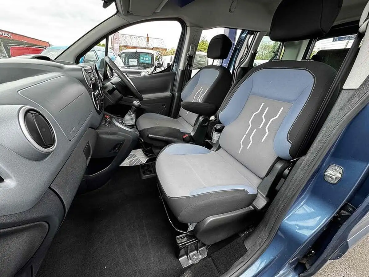 2012-peugeot-partner-16hdi-tepee-s-92bhp-big-19