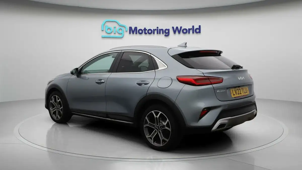 2022-kia-xceed-15-t-gdi-3-big-5