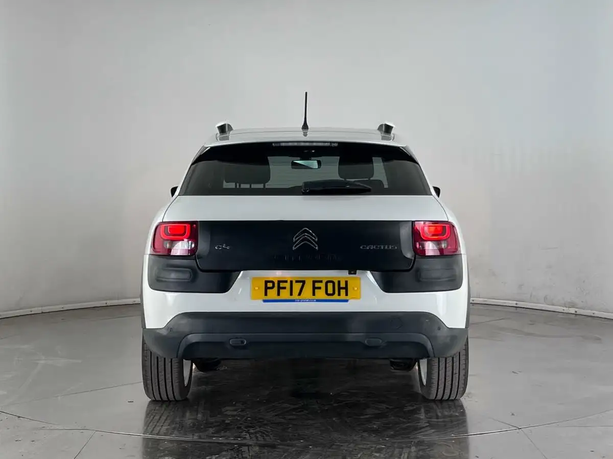 2017-citroen-c4-cactus-16bluehdi-w-big-6