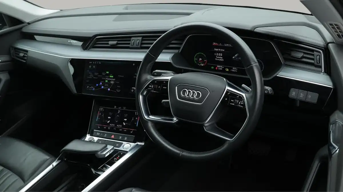 2020-audi-e-tron-50e-technik-big-9
