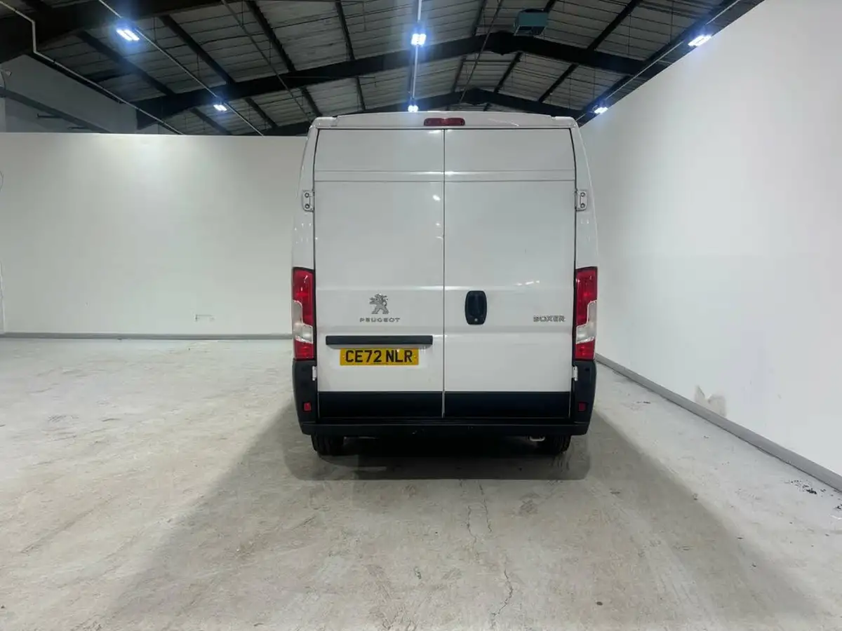 2022-peugeot-boxer-22-bluehdi-professional-335-l3-h2-panel-big-25