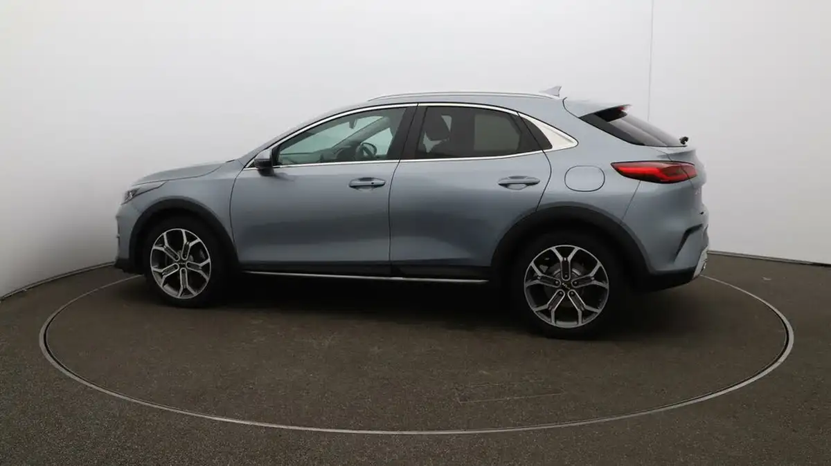 2022-kia-xceed-15-t-gdi-3-big-49